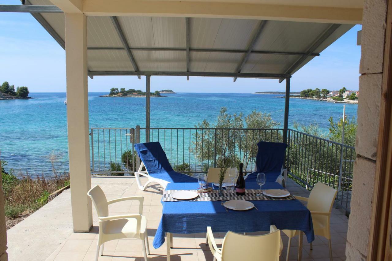 Apartments Andrea Vela Luka Buitenkant foto