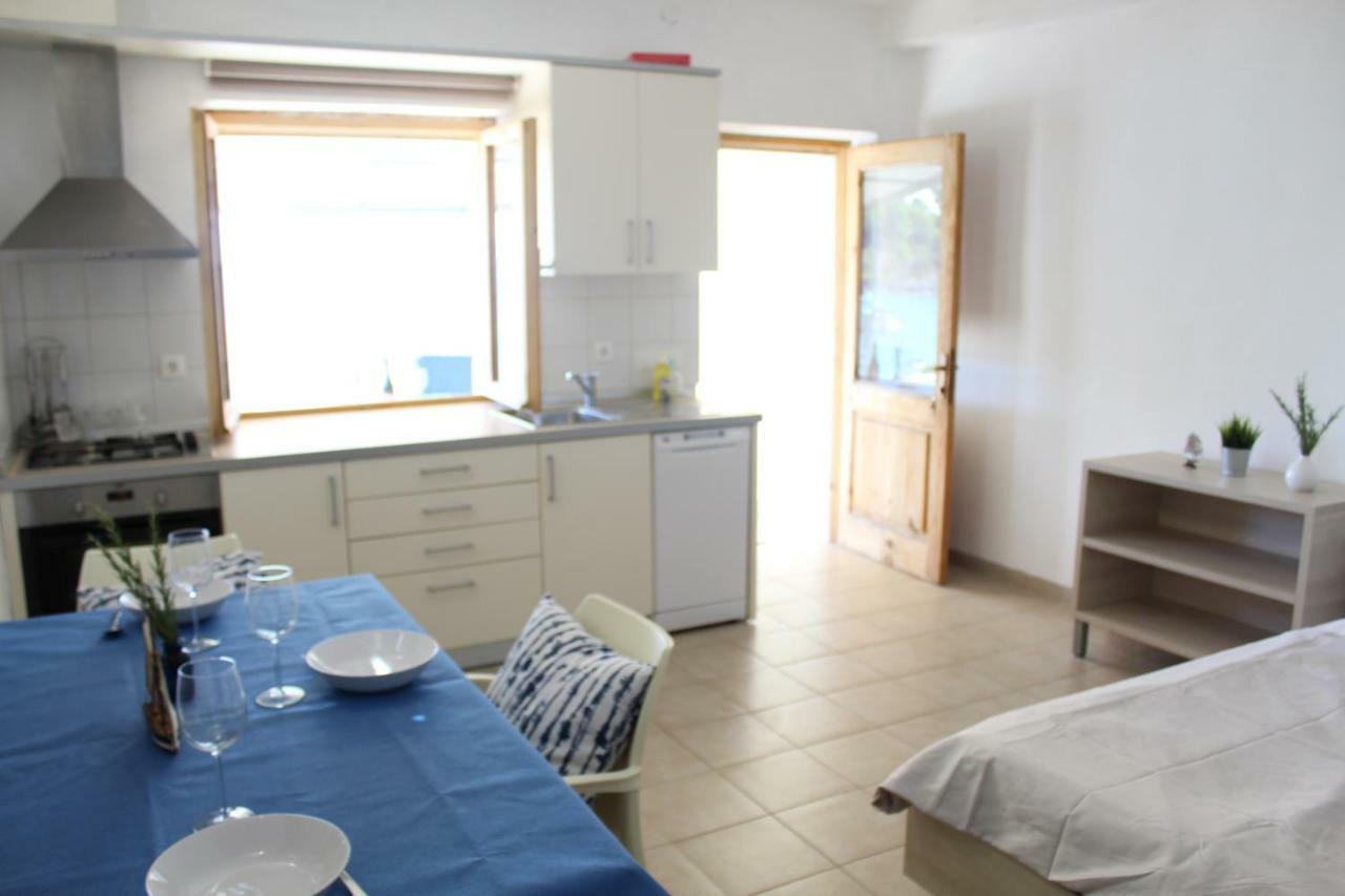 Apartments Andrea Vela Luka Buitenkant foto