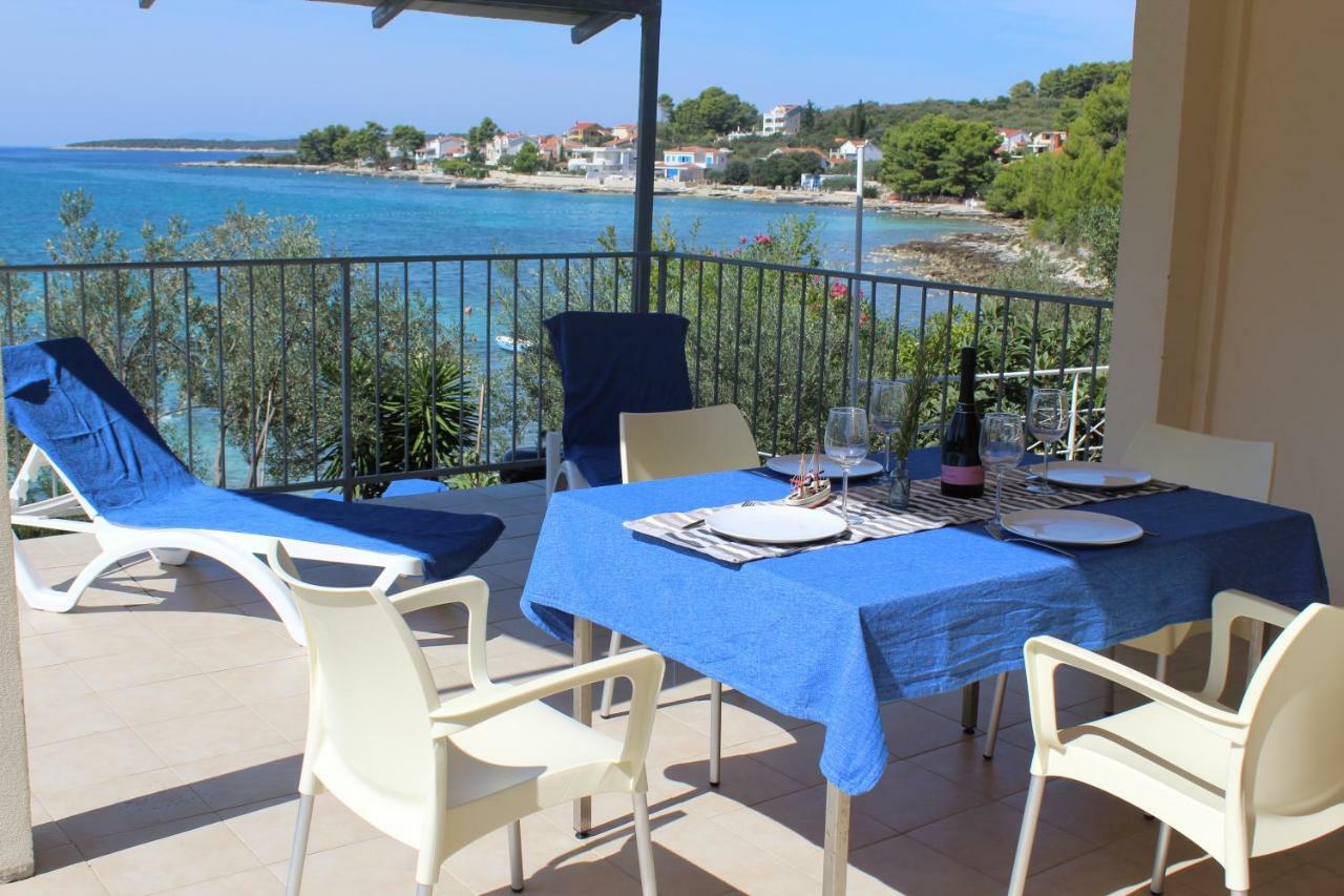 Apartments Andrea Vela Luka Buitenkant foto