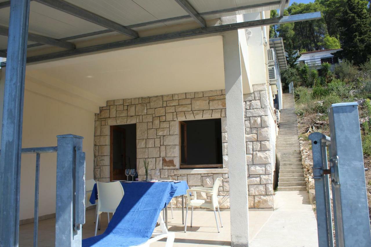 Apartments Andrea Vela Luka Buitenkant foto