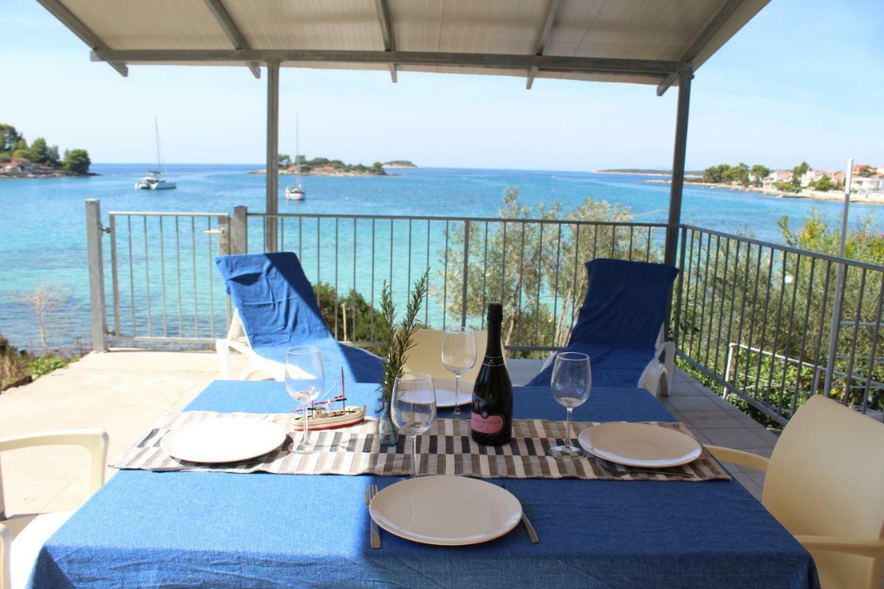 Apartments Andrea Vela Luka Buitenkant foto